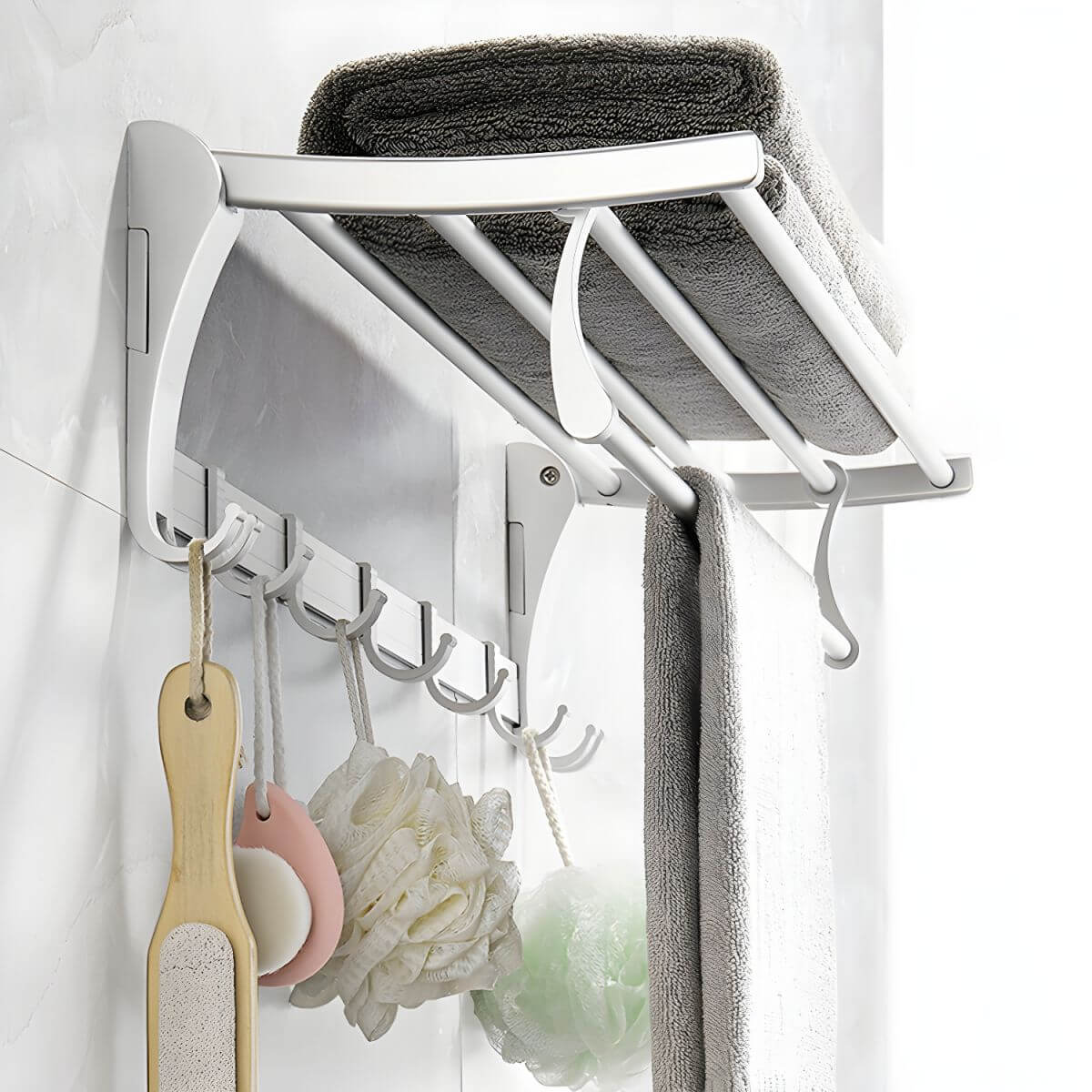 6-piece metal bathroom hardware set in silver