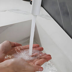 Single handle bathroom sink faucet