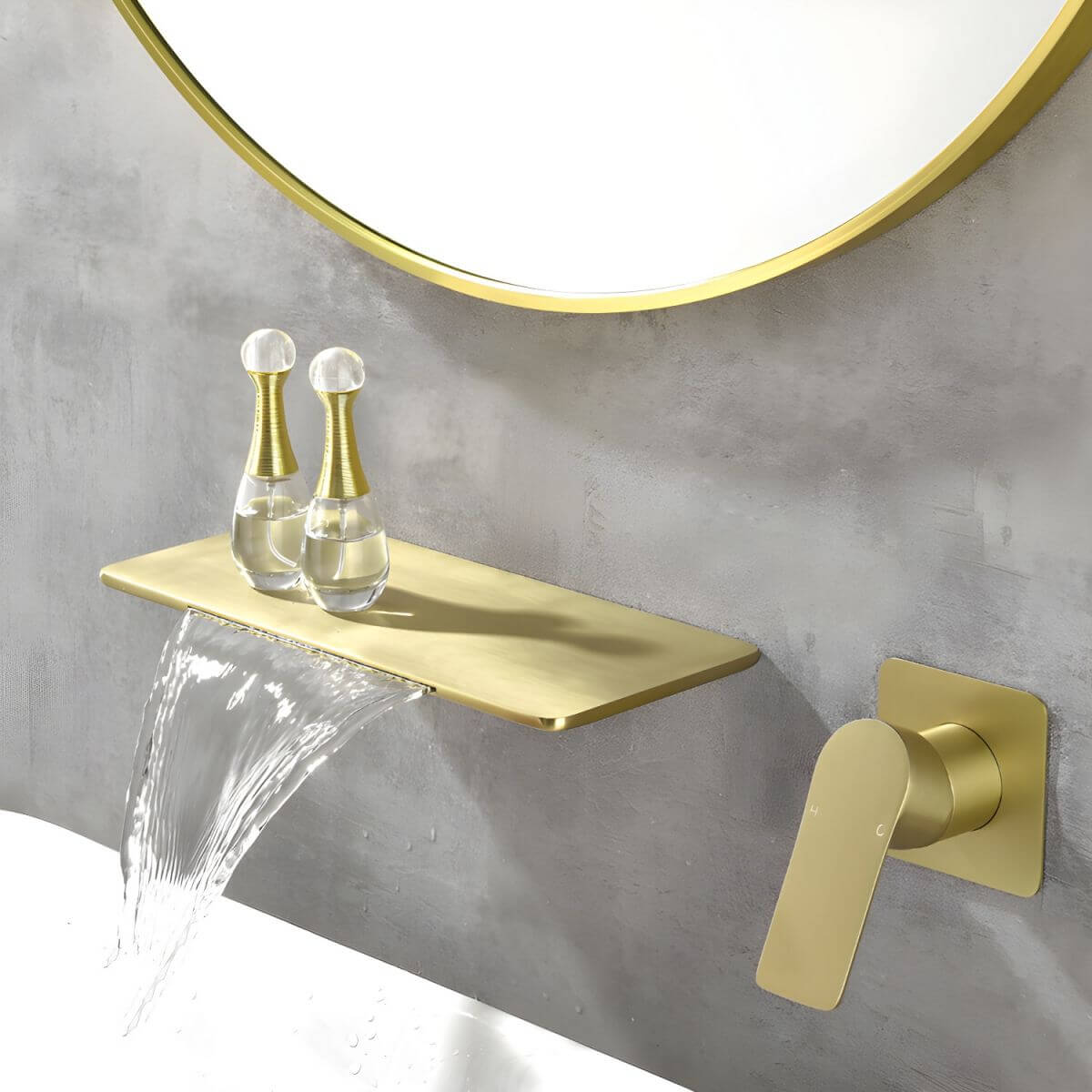 Elegant Gold Waterfall Vessel Sink Faucet