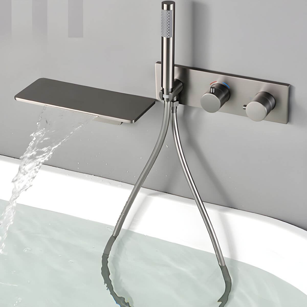 Elegant Modern Wall Mounted Copper Bathtub Faucet Front View