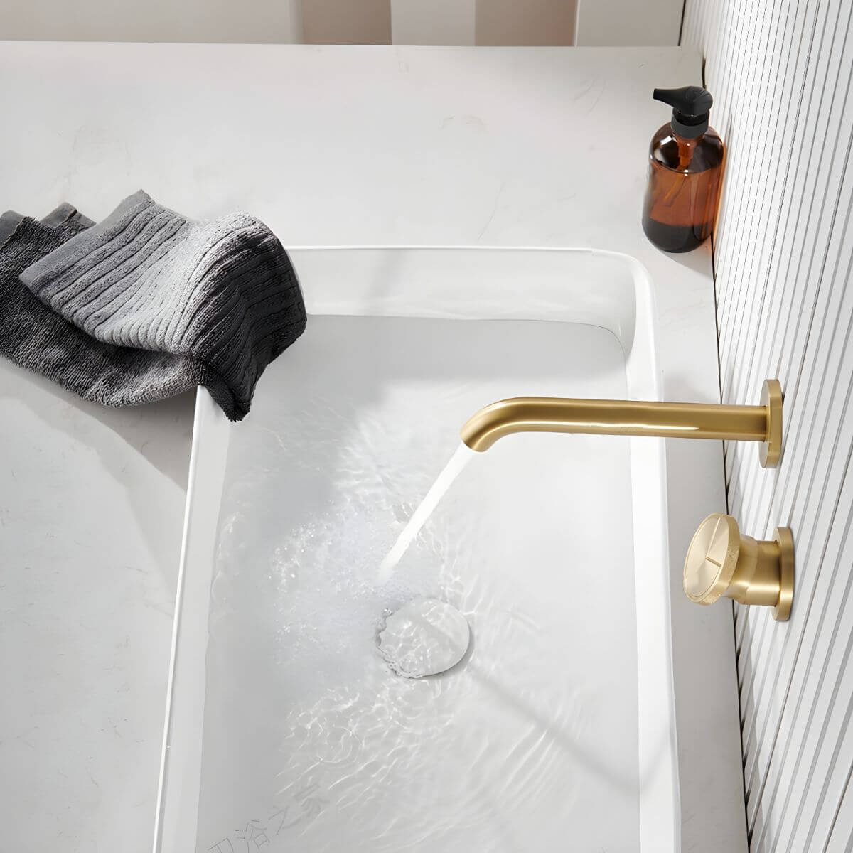 Modern design single handle bathroom faucet