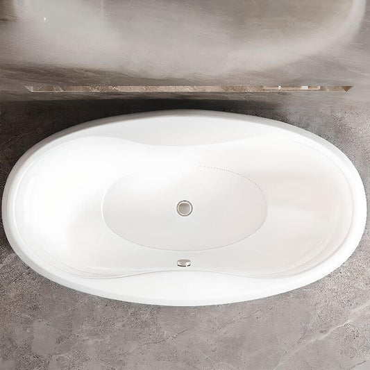 Elegant modern roll top bathtub in a stylish bathroom