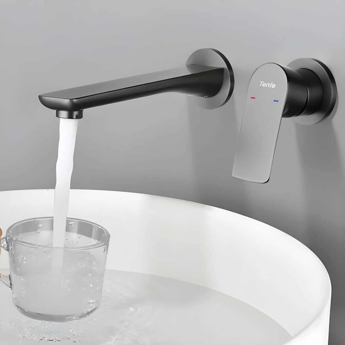 Modern lever handle faucet