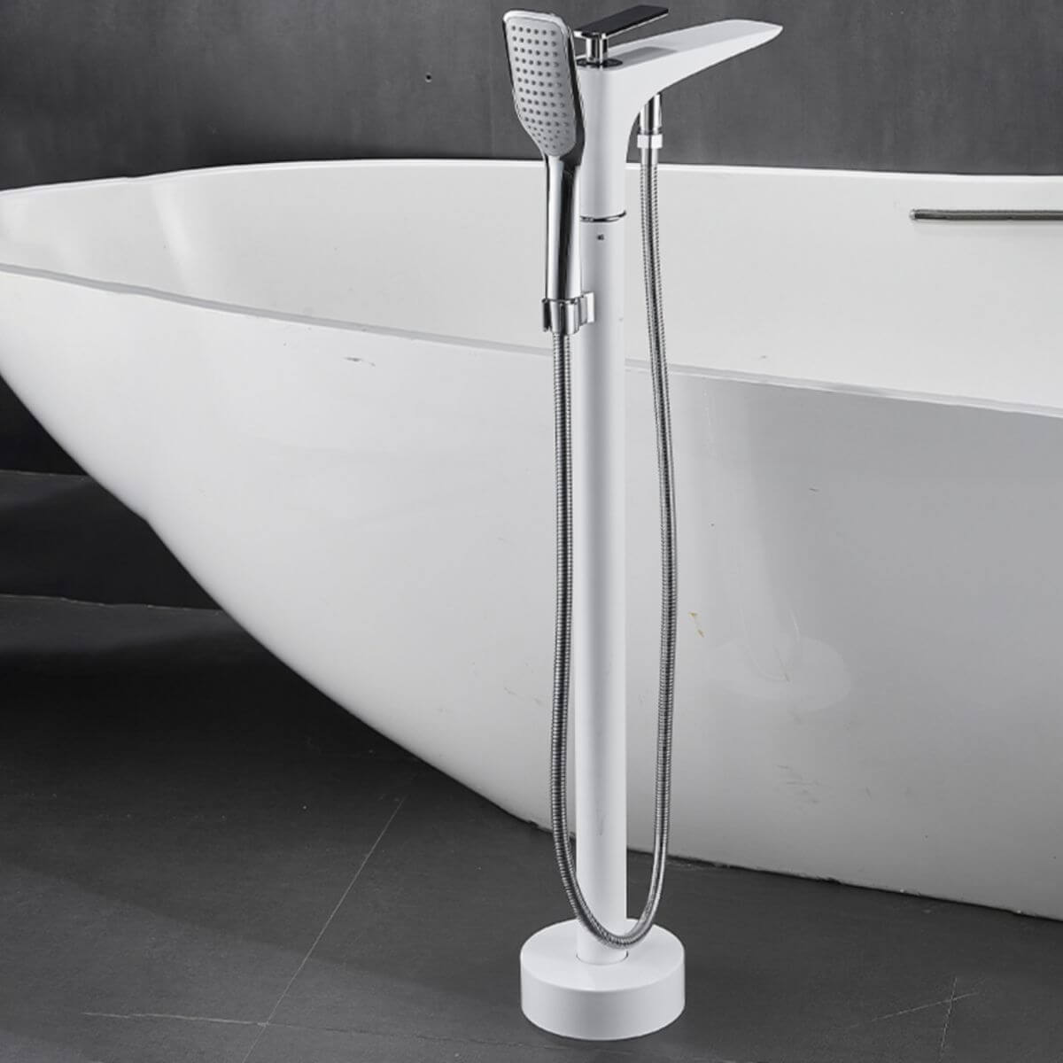 Modern brass free standing bathtub faucet