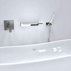 Luxurious waterfall effect from faucet