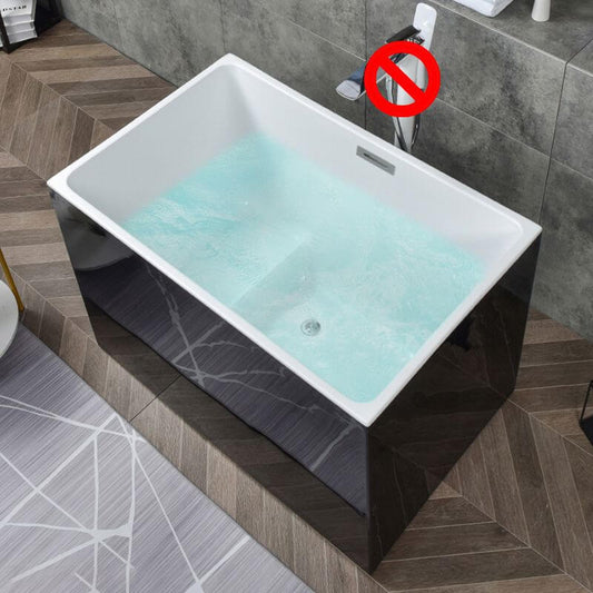 Freestanding acrylic bathtub in modern bathroom