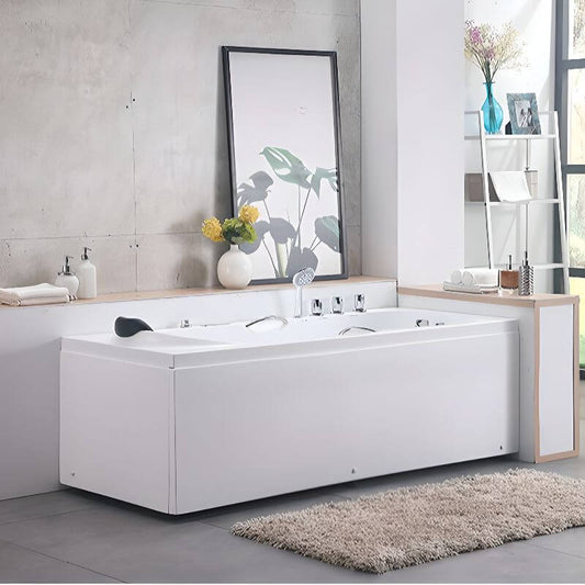 Rectangle freestanding bathtub with a modern design
