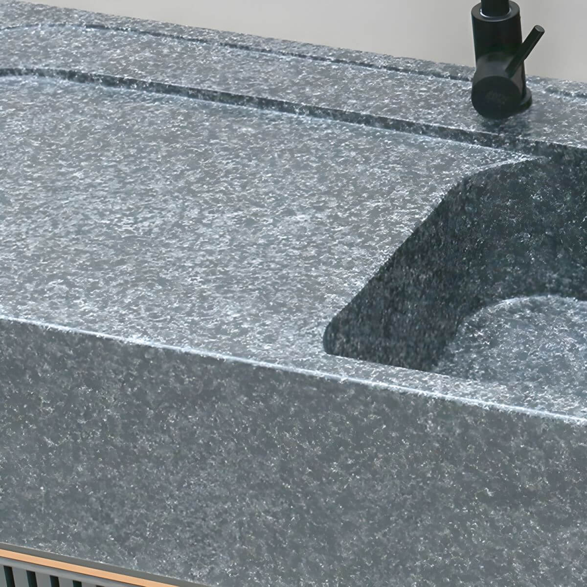 Durable fade-resistant marble console sink