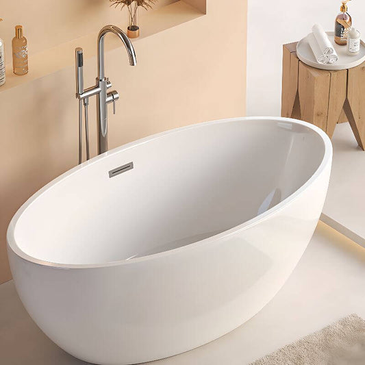 White freestanding bathtub with roll top design