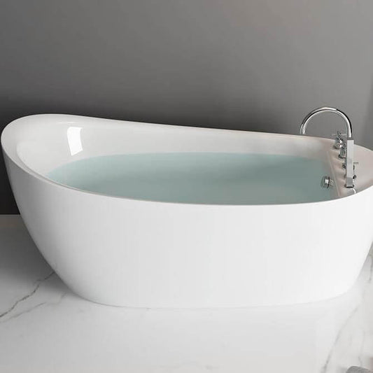 Modern soaking tub design