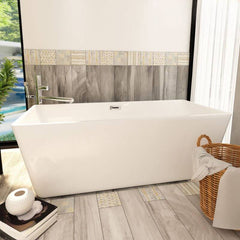 weiße moderne freistehende Badewanne