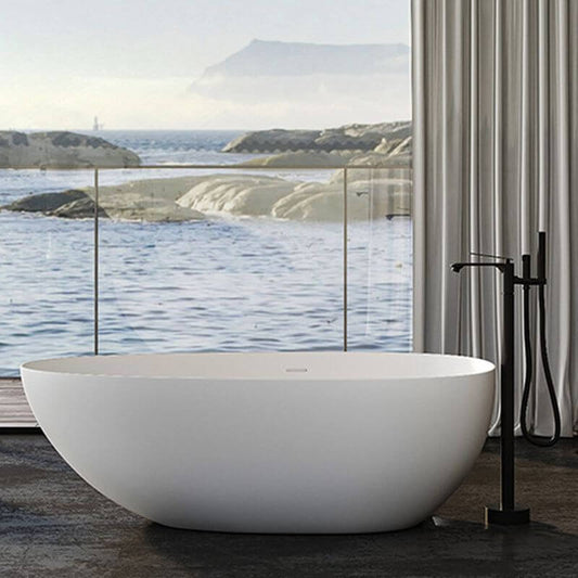 Moderne ovale Badewanne in luxuriöser Steinoptik