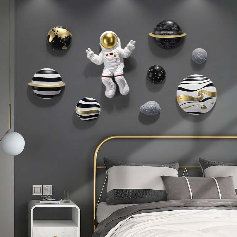 Art Deco Resin Wall Art Set – Multi-Color Spaceman and Planets Decor