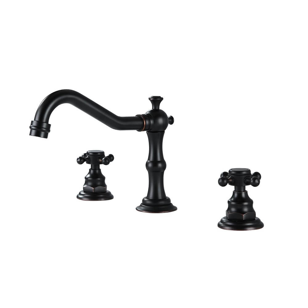 Chester Traditional Widespread Bathroom Faucet in Chrome