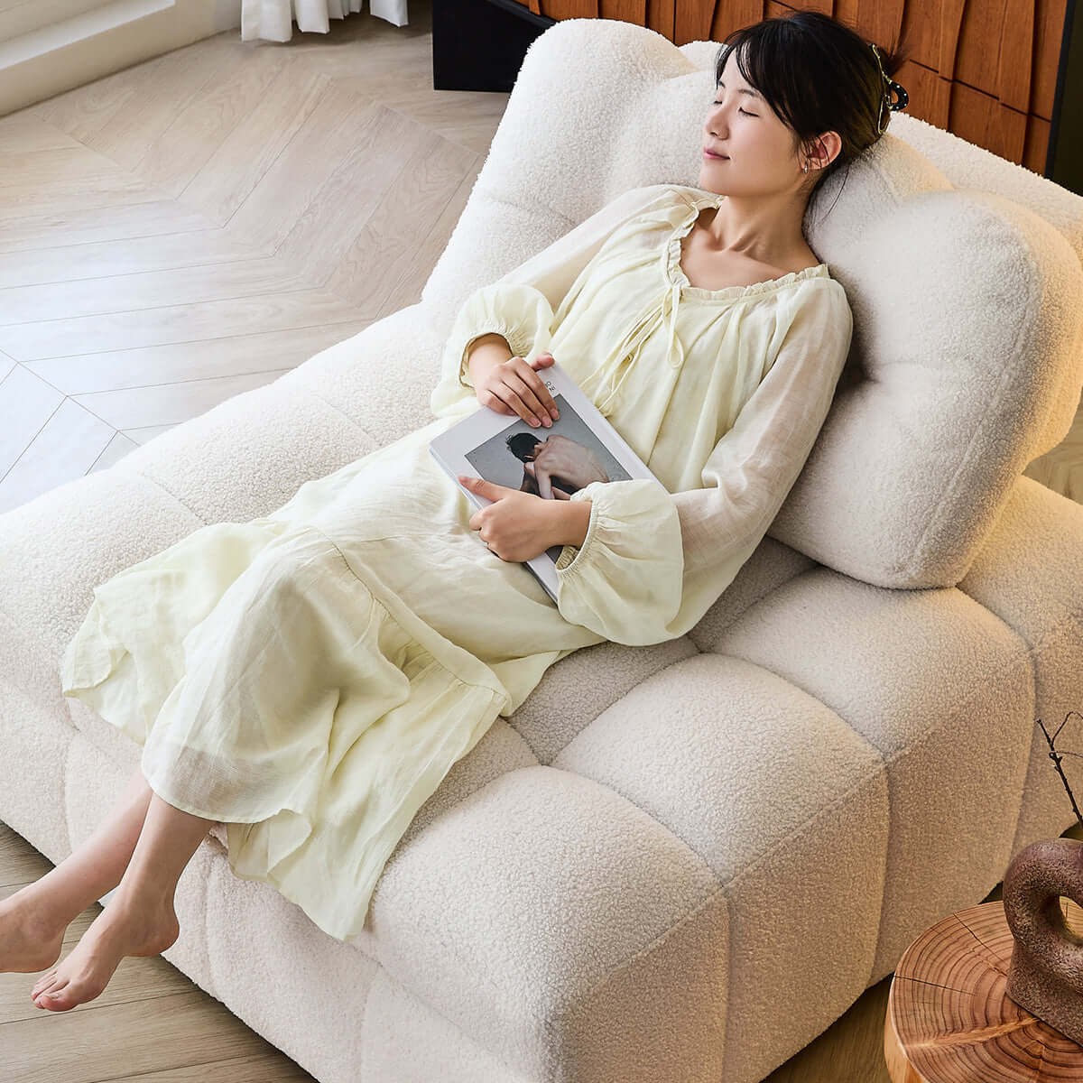 Hompkin Modern Teddy Fleece Lounge Sofa Bed with Pull-Out Function