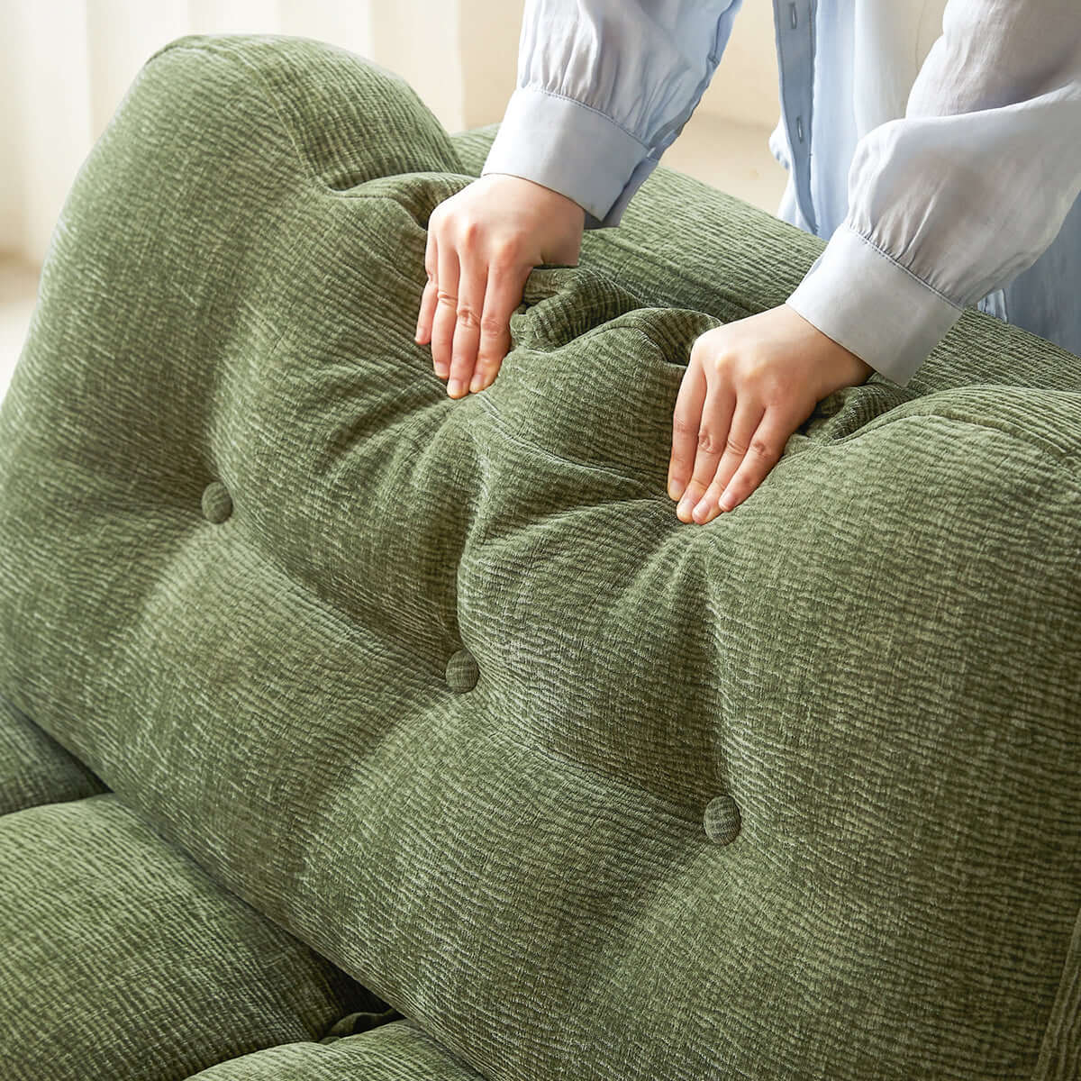 Hompkin Modern Tufted Chenille Pull-Out Single Sofa Bed