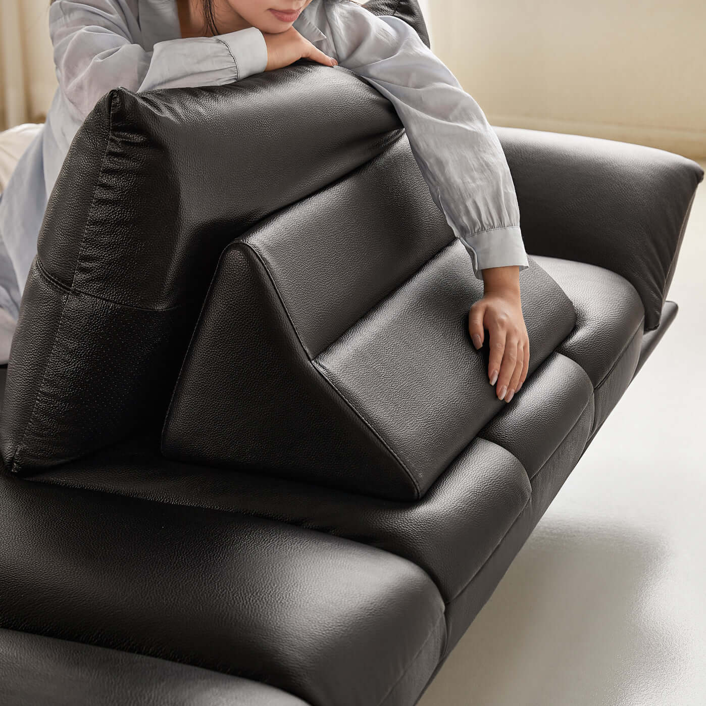 Hompkin Vintage Dual-Sided Island Sofa in Top-Grain Leather and Stainless Steel