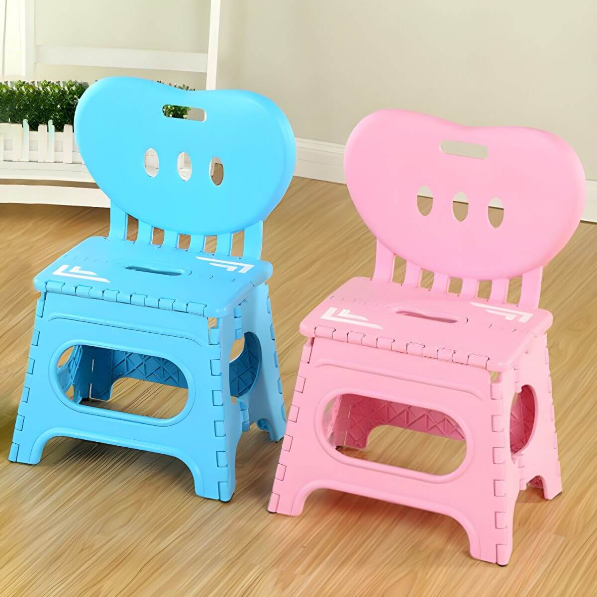 Lightweight Foldable Toddler Chair in Bright Solid Colors with Handle