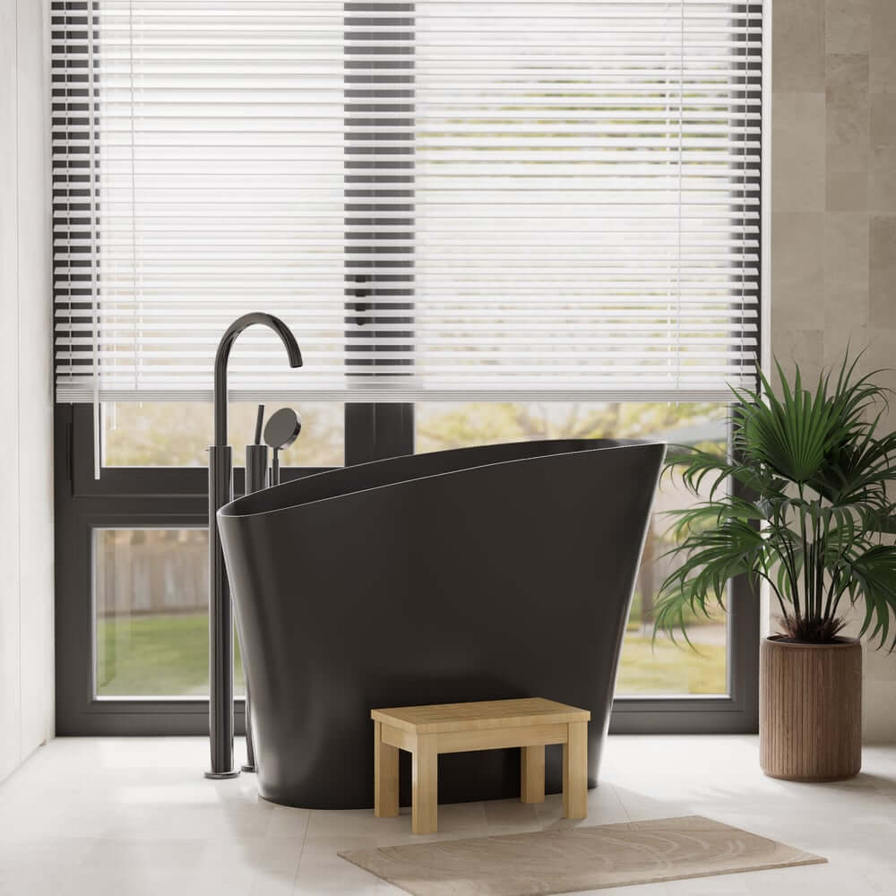 Modern Freestanding Single Slipper Bathtub with Integrated Seat