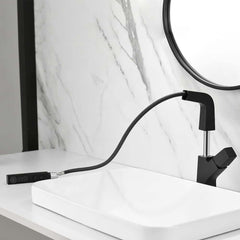 Modern Single Handle Pull-Out Bathroom Faucet in Black