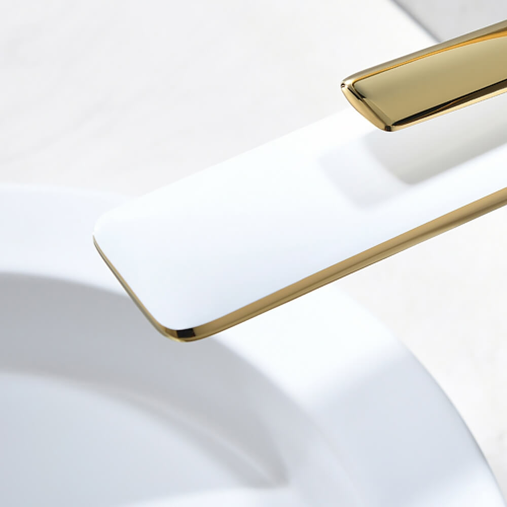 Modern Single Hole Brass Bathroom Sink Faucet with Lever Handle