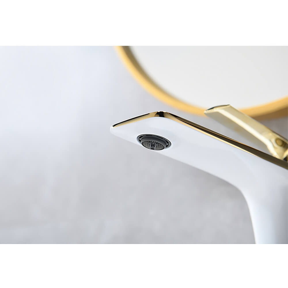 Modern Single Hole Brass Bathroom Sink Faucet with Lever Handle