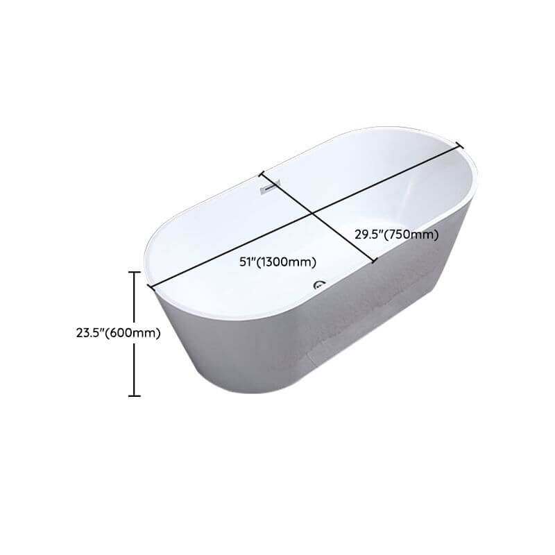 Bañera freestanding de acrílico en baño moderno